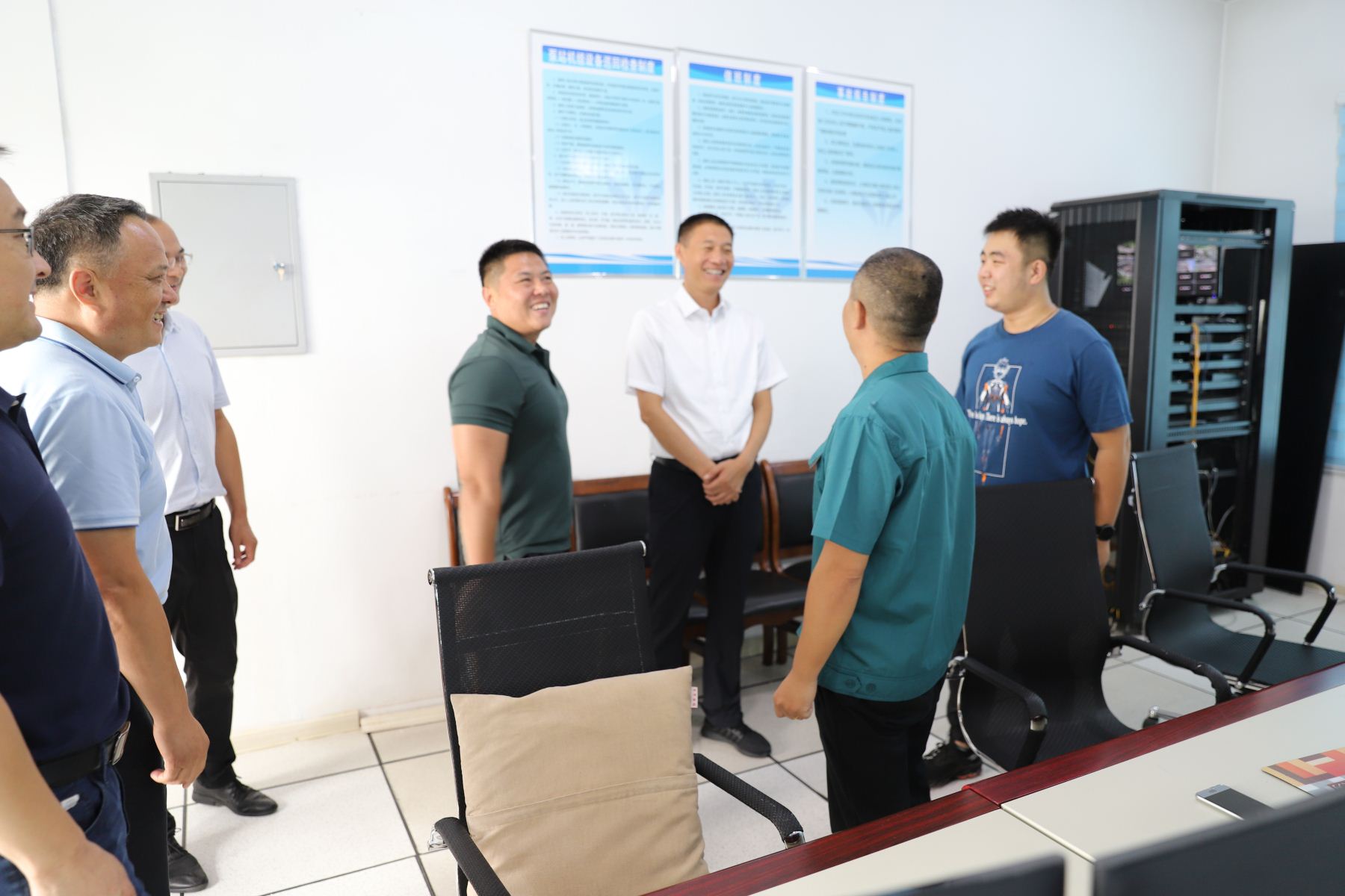 【集团动态】双节慰问到一线  情系职工暖人心 滕州水发集团慰问一线干部职工