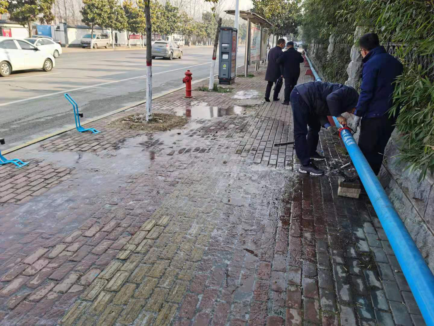 【水务服务】滕州水发集团浩润水务经营公司实施“共享蓝管”管线冬季维护