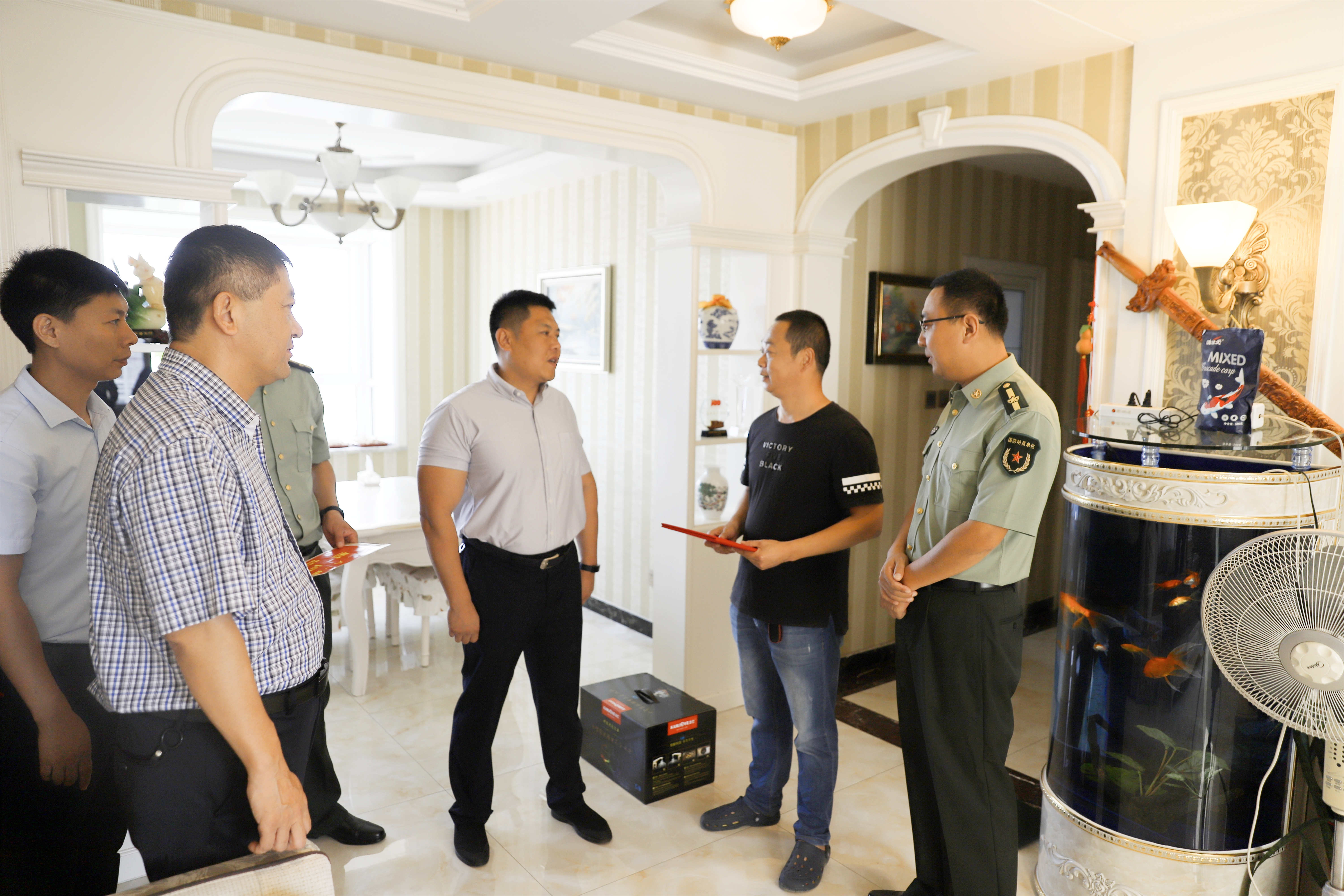 【集团动态】滕州市水务发展集团迎“八一”慰问优秀退役军人