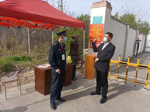 【集团动态】李鲁峰检查安全供水和疫情防控工作