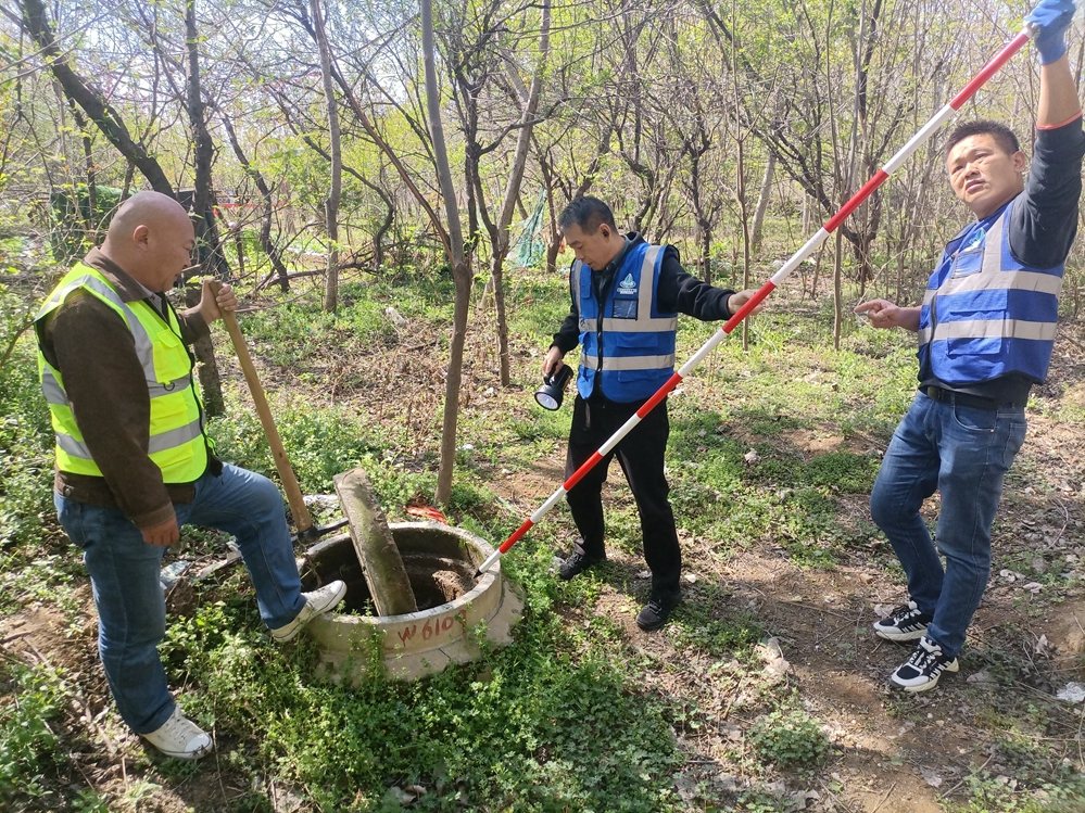 【集团动态】汇通排水有限公司排查雨污管网 筑牢生态“防护网”