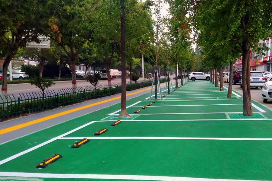 【集团动态】细微之处 彰显为民情怀 ——塔寺北路苹果花园停车场品质提升赢得市民点赞