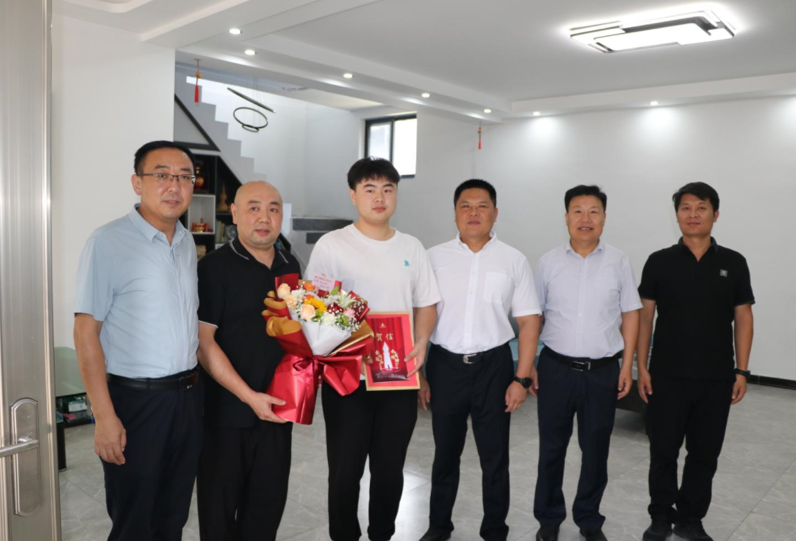 筑梦未来  情系教育