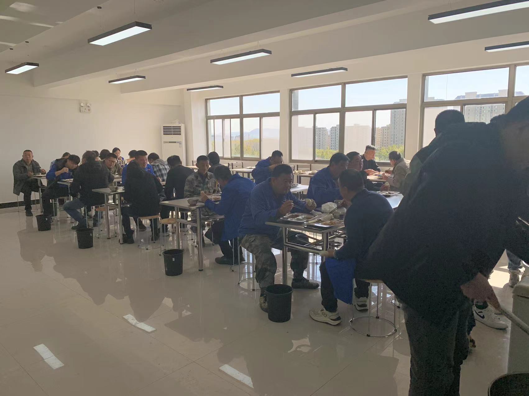 【集团动态】凝心聚力谋发展  心系职工办实事—第一加压水厂综合办公楼食堂正式启动