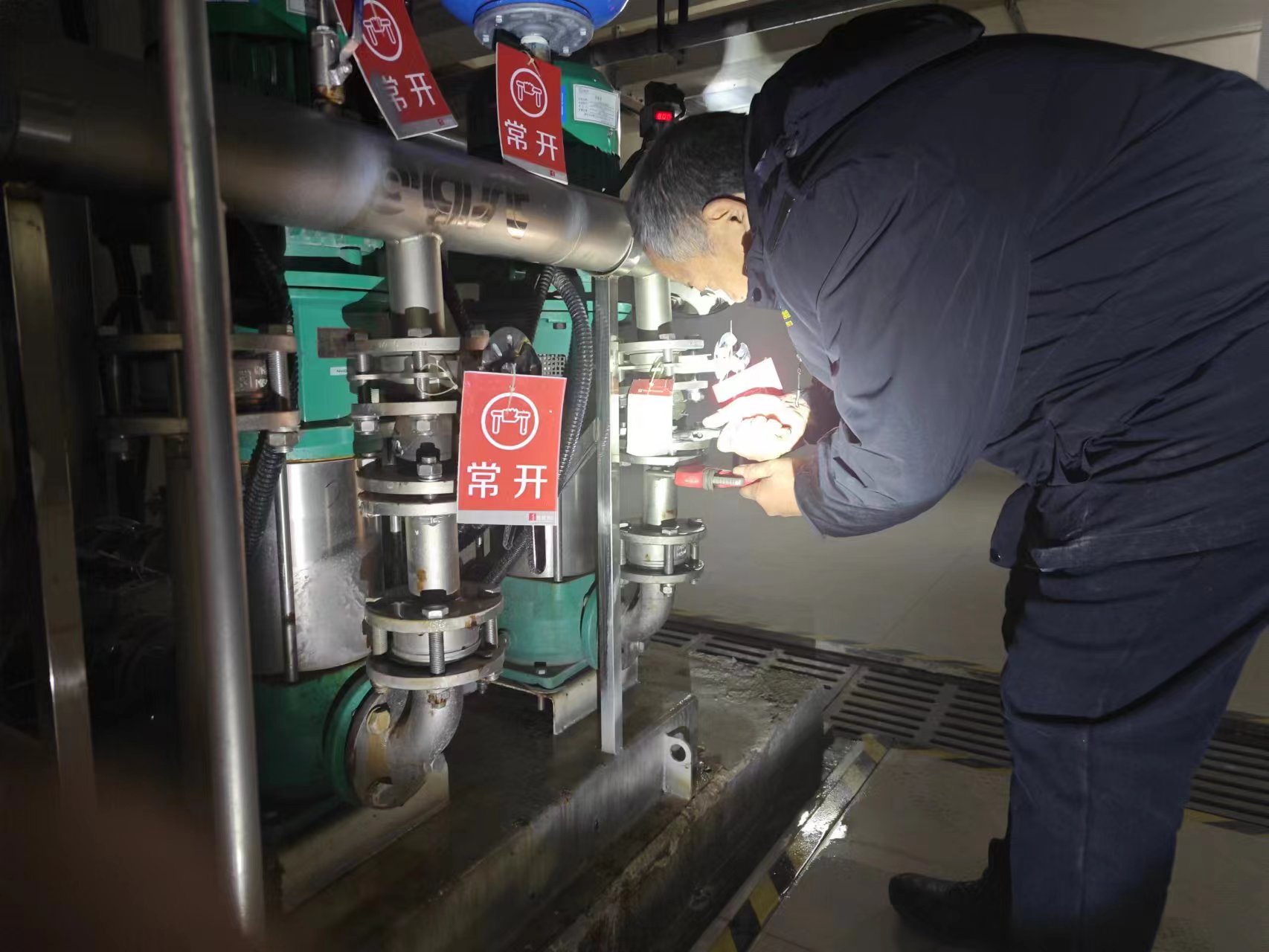 二次加压设备巡查检修