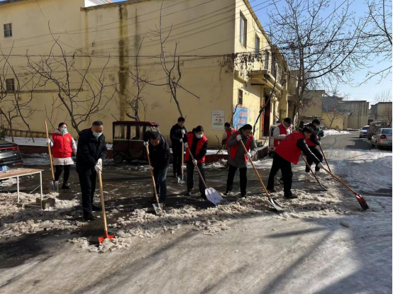 【集团动态】市水发公司开展“扫雪除冰”专项帮包志愿服务