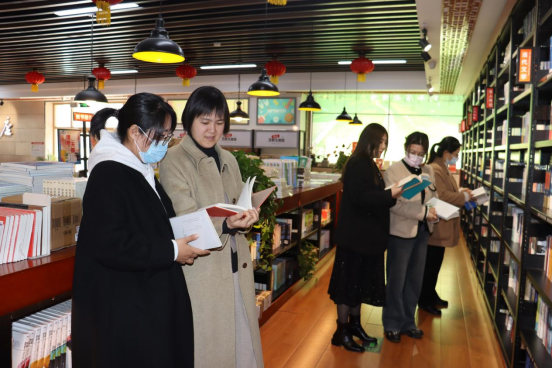 【集团动态】阅读点亮生活 书香浸润人生——市汇通排水有限公司开展女职工主题阅读活动