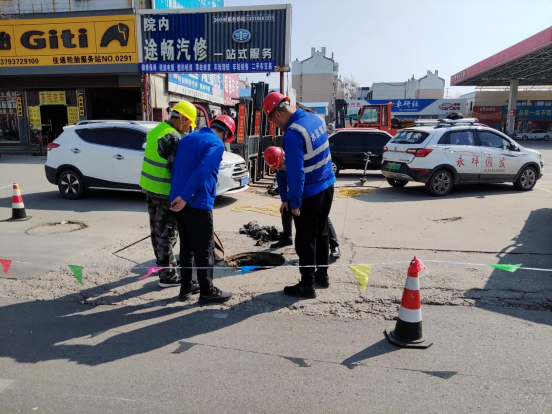 【集团动态】清淤除障保畅通 全面做好城市地下排水管网维护工作
