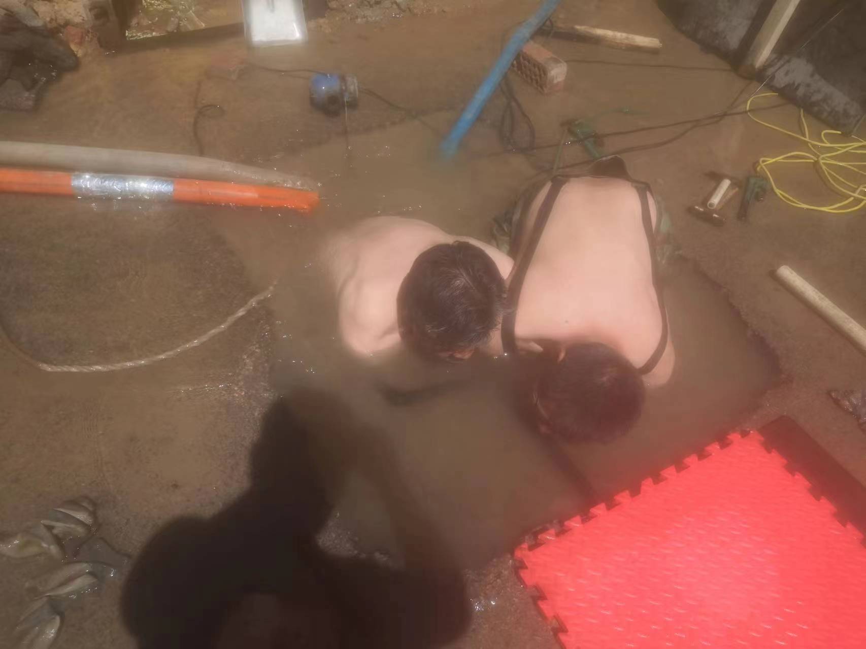 君瑞城管网抢修