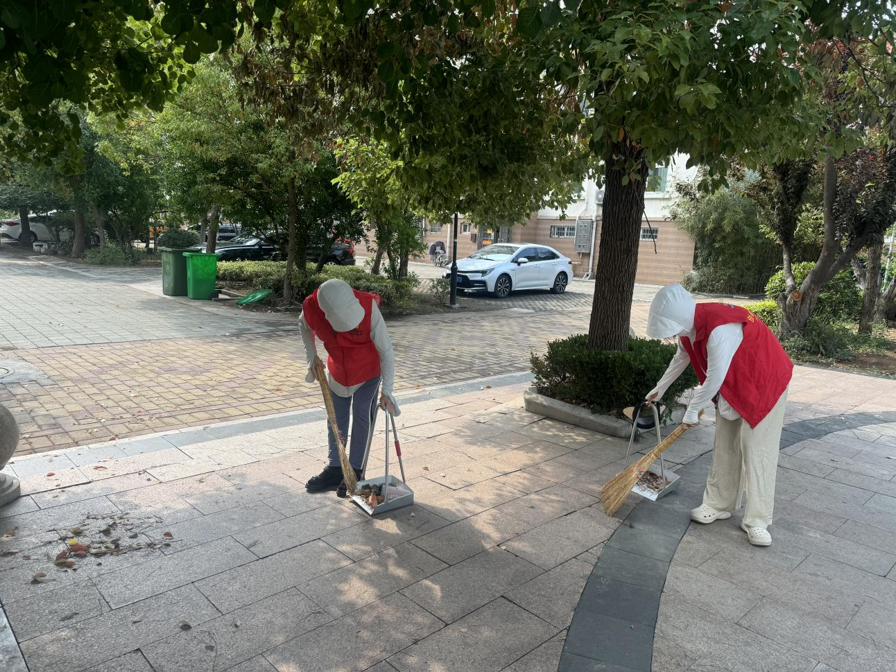 【集团动态】市中辉建设工程有限公司开展“文明城市创建 网格帮包奉献日”新时代文明实践志愿服务活动