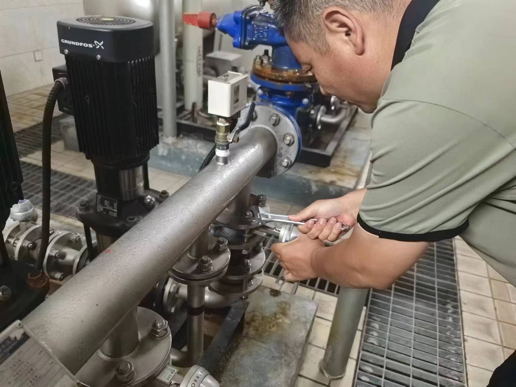 小区二次加压设备巡检