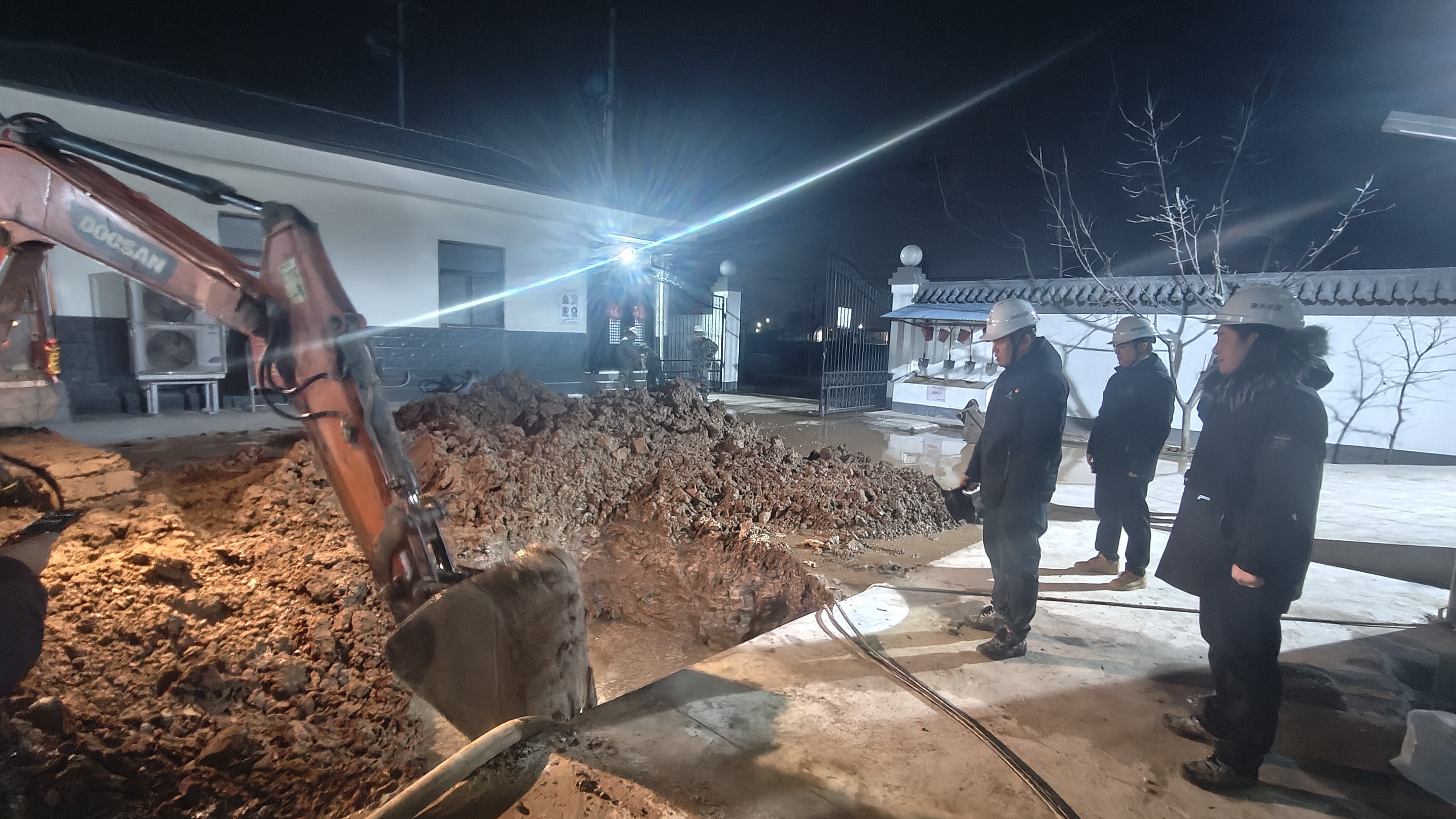 【集团动态】争分夺秒抓抢修 全力以赴保供水