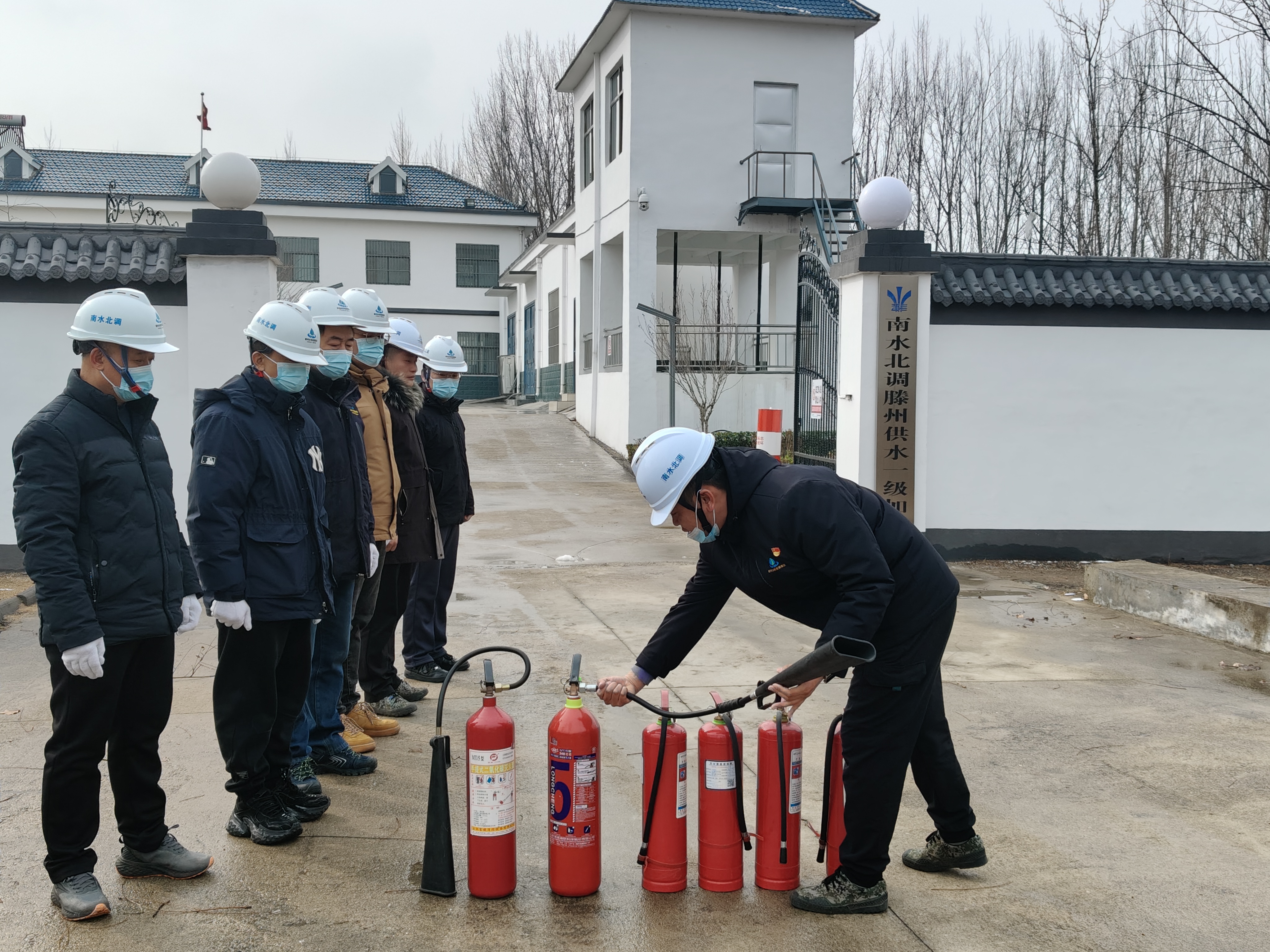 【集团动态】以“练”筑防，防患未“燃”——市水发公司开展消防应急演练活动