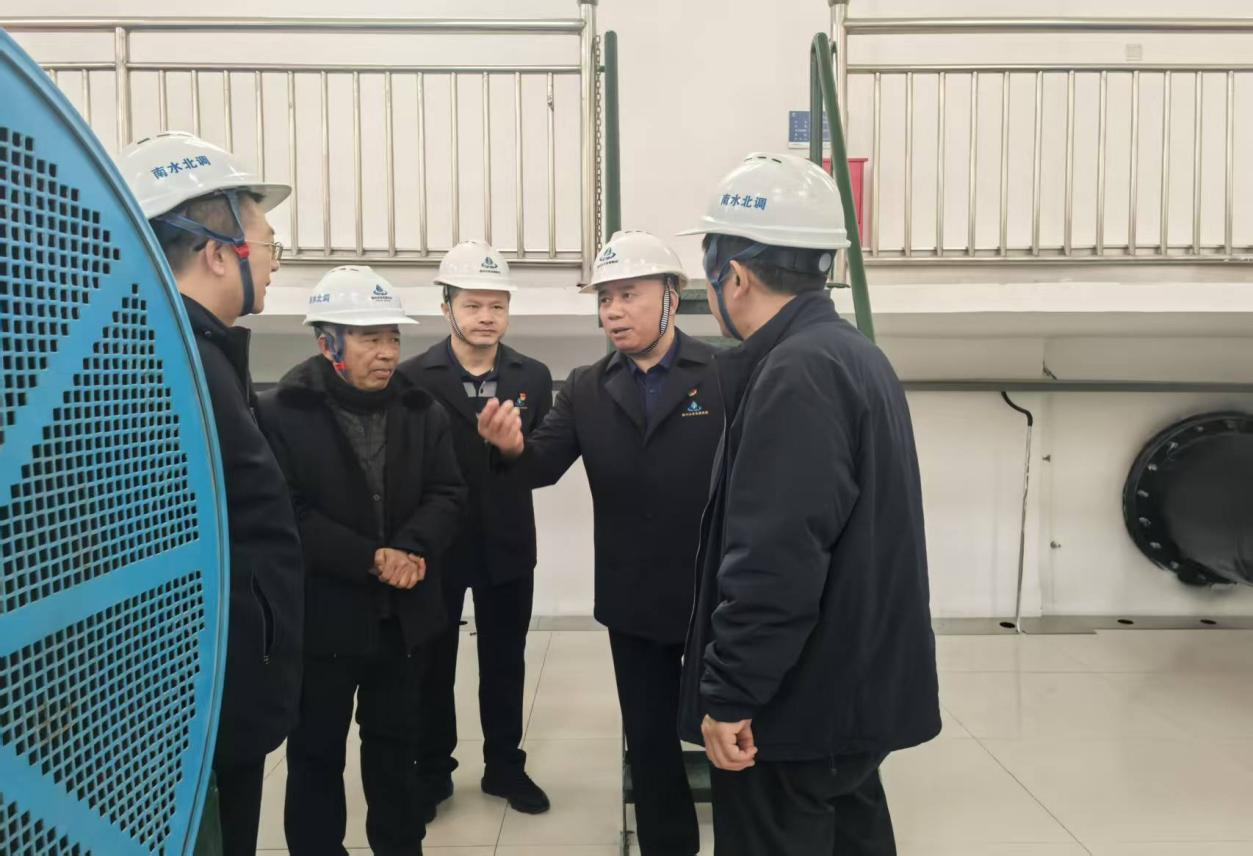 【集团动态】携手开展供水检查  筑牢安全生产防线