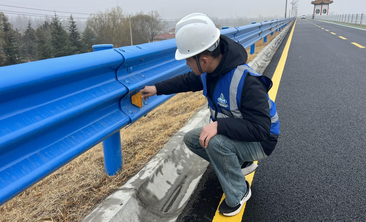 【集团动态】马河水库环库路两侧护栏安装项目圆满竣工