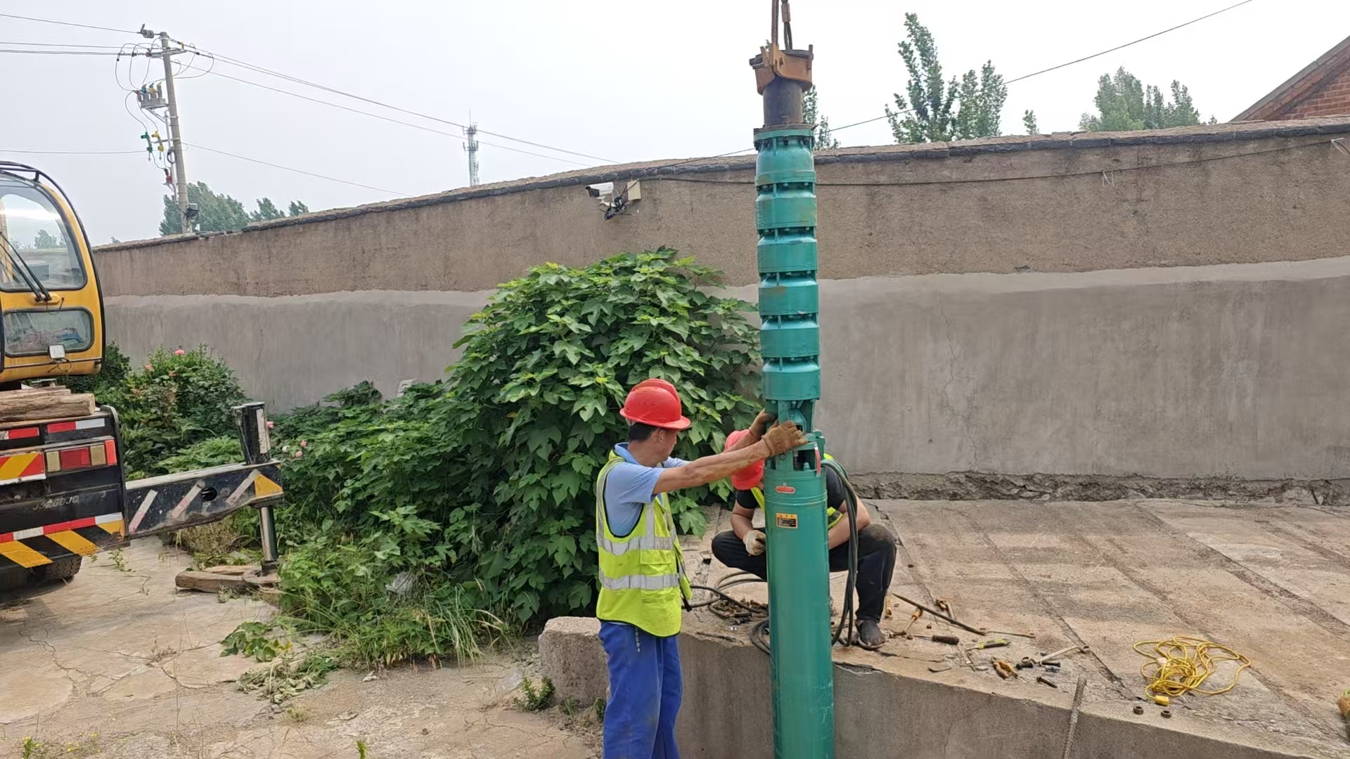 羊庄水厂魏庄水站更换1号井潜水泵