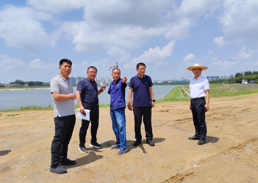 商讨墨子湖涵洞、波形护栏设计、施工事宜