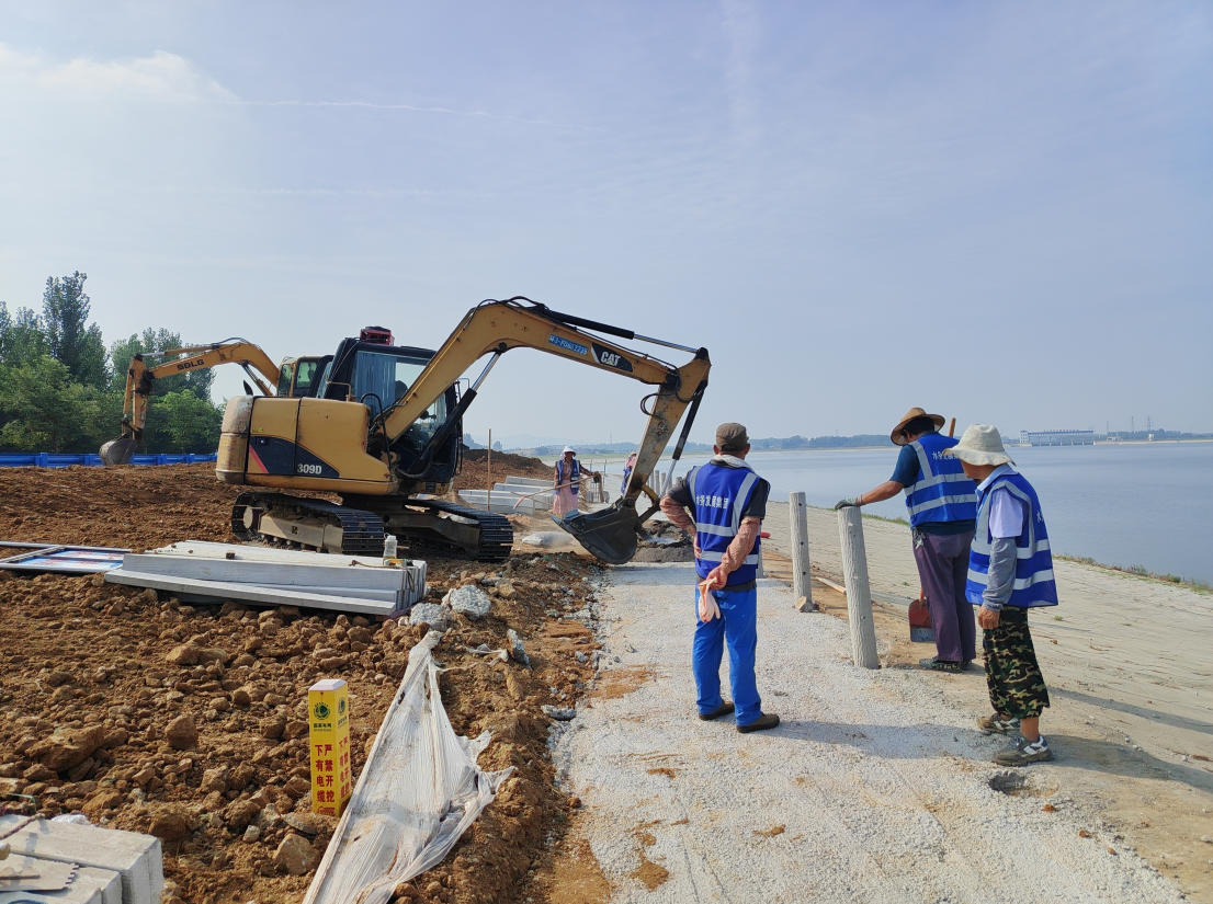 墨子湖环湖路提升工程下库门口微地形砌筑