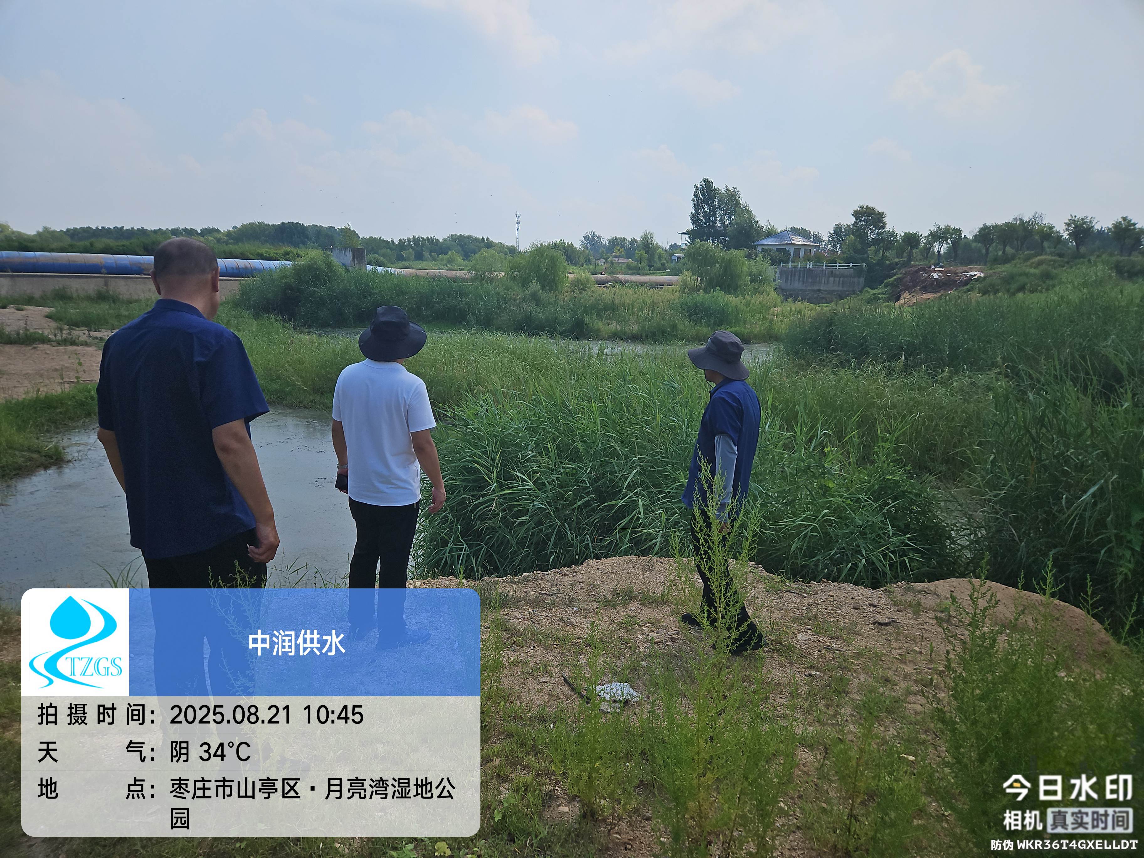 中润供水公司巡查荆河河道及周边水质情况