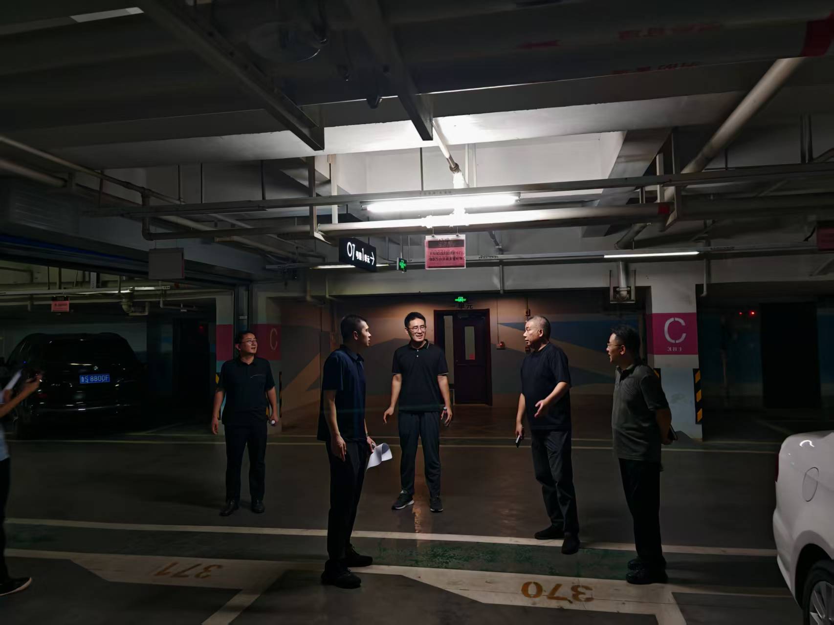 浩润公司、中润公司汇同济南市政设计院对缇香郡小区直饮水入户进行勘察设计