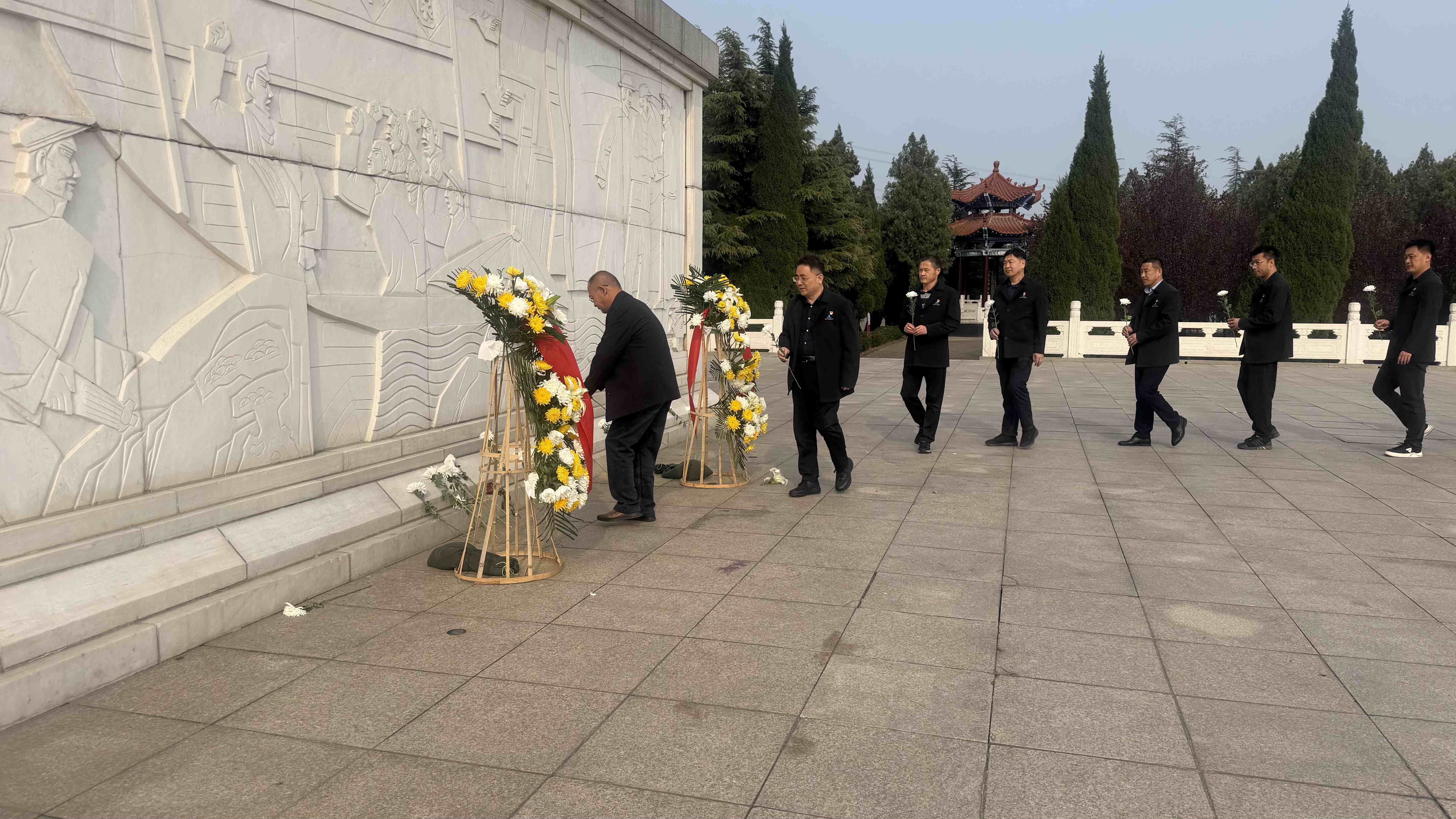 【集团动态】市水务发展集团开展“追寻·2026·清明祭英烈”主题活动