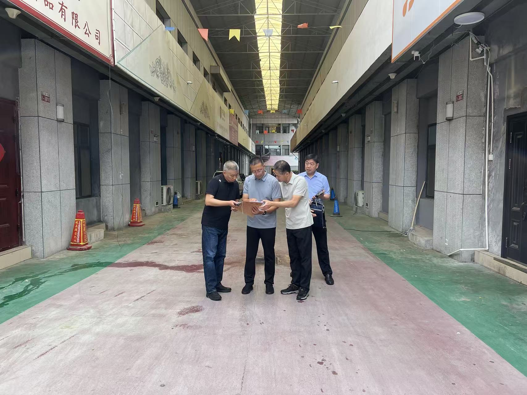 集团战略发展部、浩润公司联合开展金源大酒店抵押房产现场查看统计工作